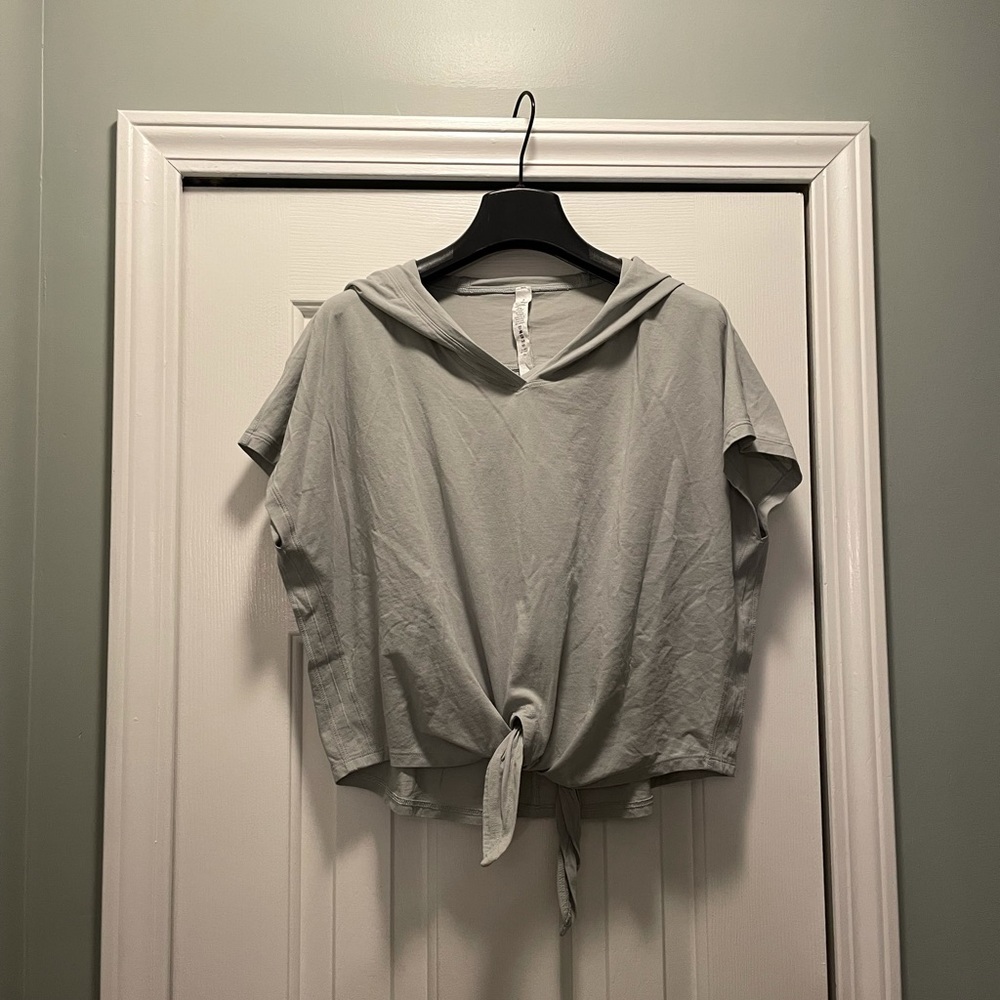 Lululemon mint crop top
